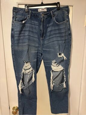 Hollister Distressed Blue Relaxed Women's Jeans